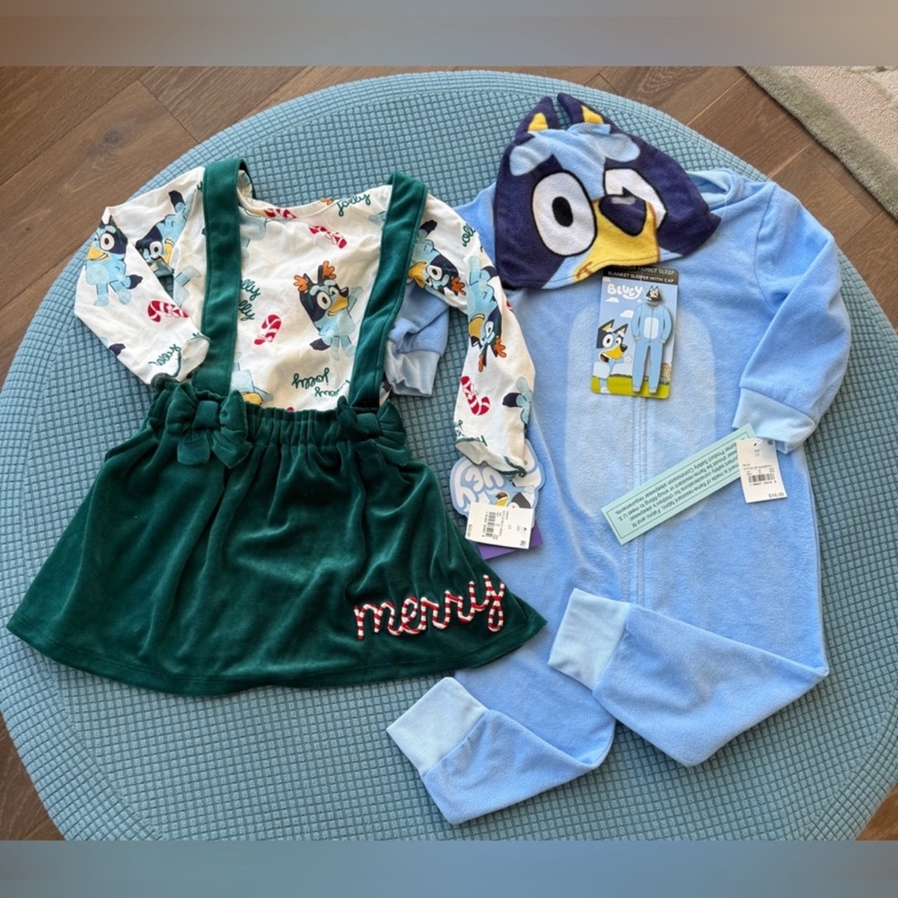 Size 3T Bluey lot NEW with tags.  Darling outfit & pjs.  Christmas